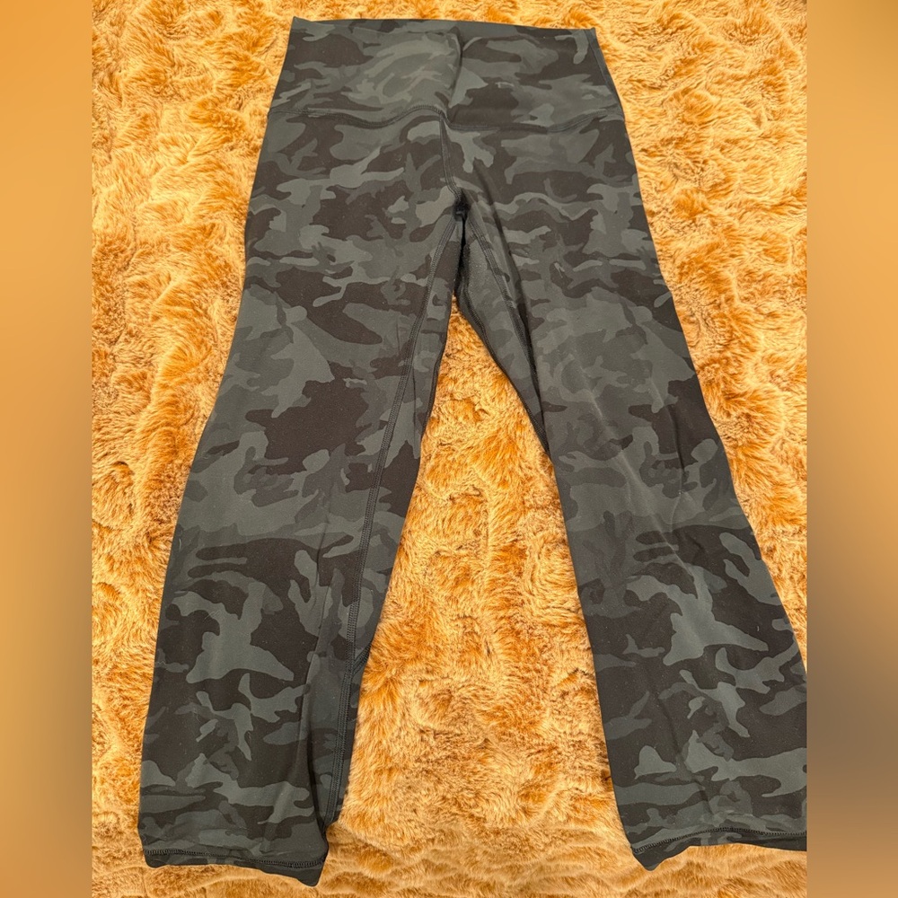 Lululemon cropped leggings